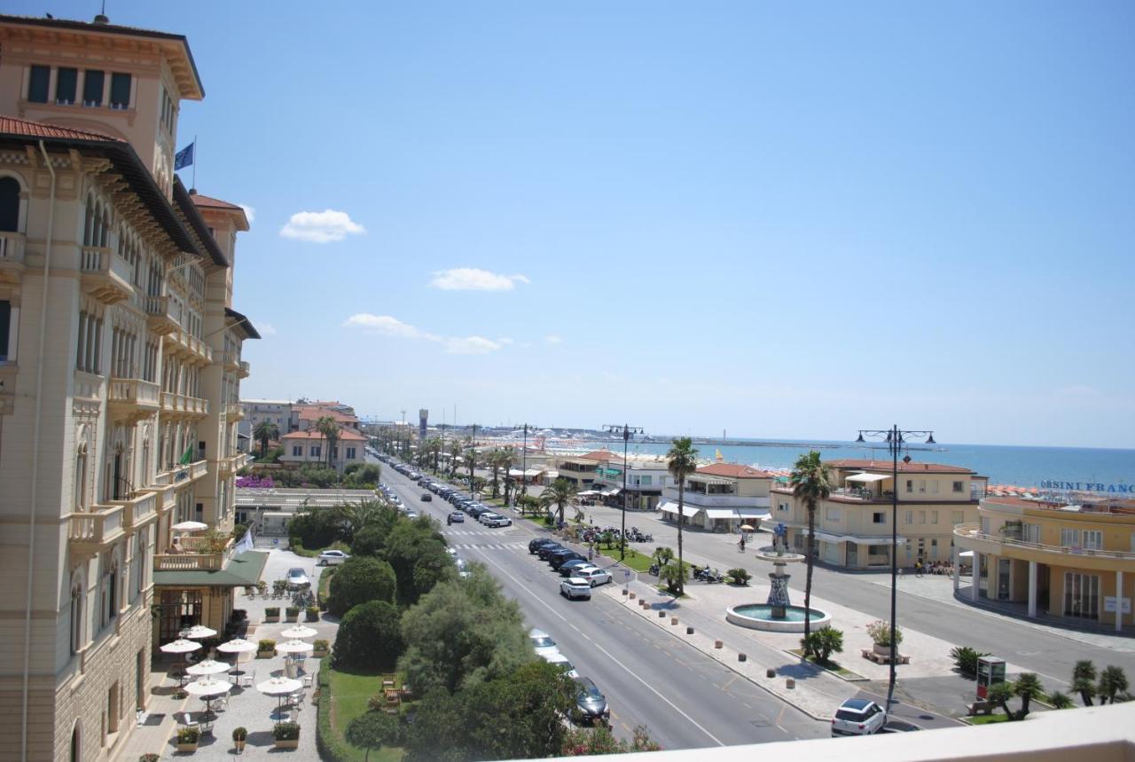 Villa Tina Hotel Viareggio Exterior photo