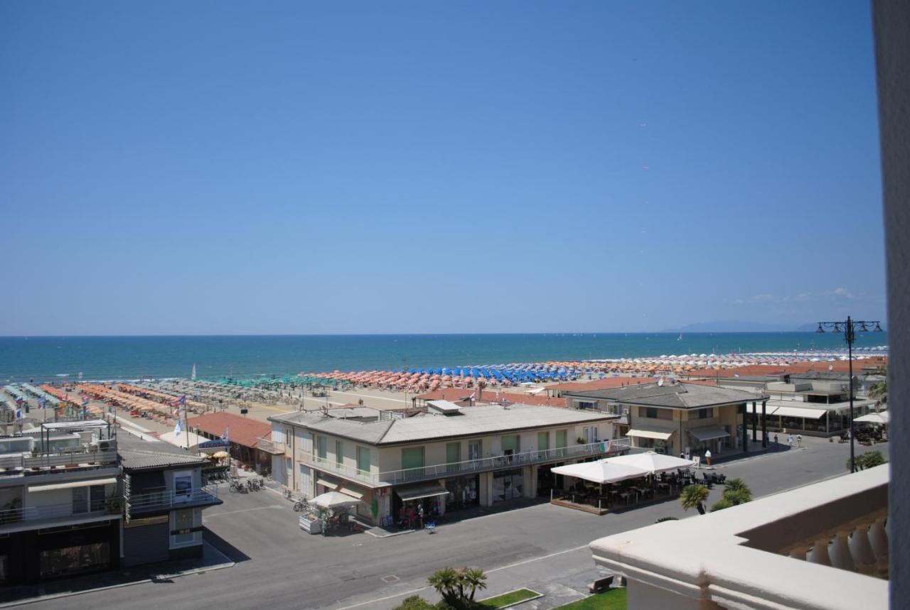 Villa Tina Hotel Viareggio Exterior photo