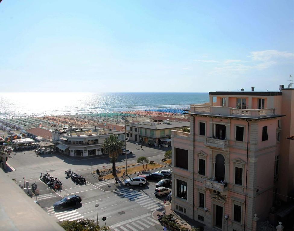 Villa Tina Hotel Viareggio Exterior photo